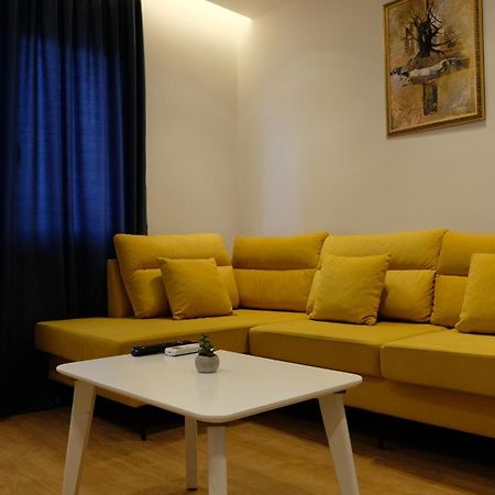 2E Center Apartment Tiranë Ngoại thất bức ảnh