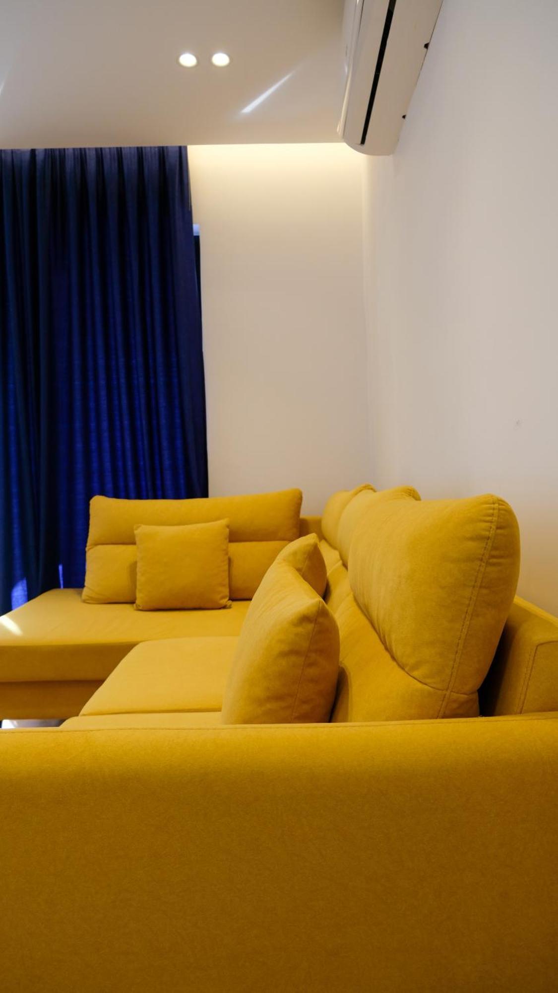 2E Center Apartment Tiranë Ngoại thất bức ảnh