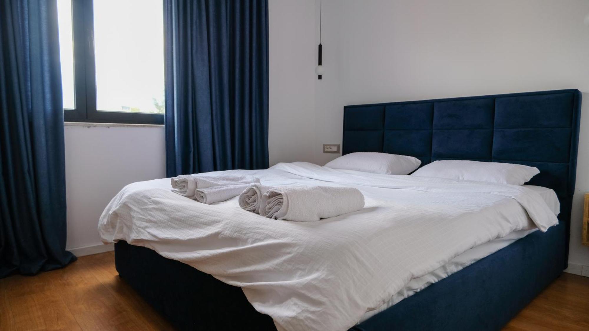 2E Center Apartment Tiranë Ngoại thất bức ảnh