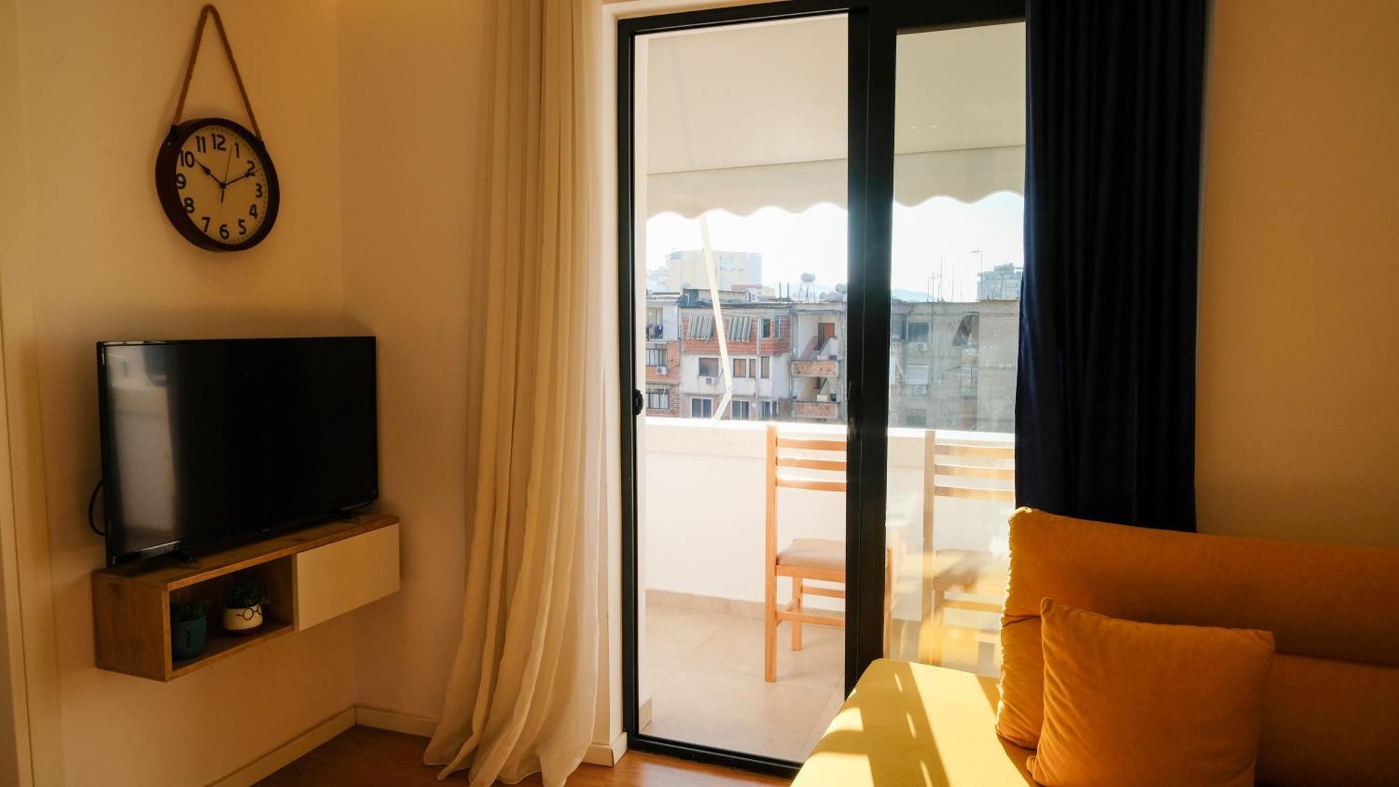 2E Center Apartment Tiranë Ngoại thất bức ảnh